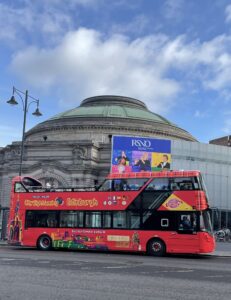 Citysightseeing bus infront of the Usher Hall