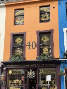 Museum Context, Victoria Street